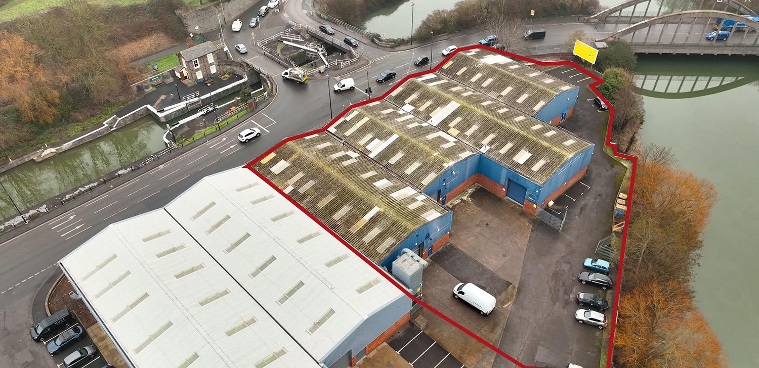 Industrial Unit in Bristol - photo 3
